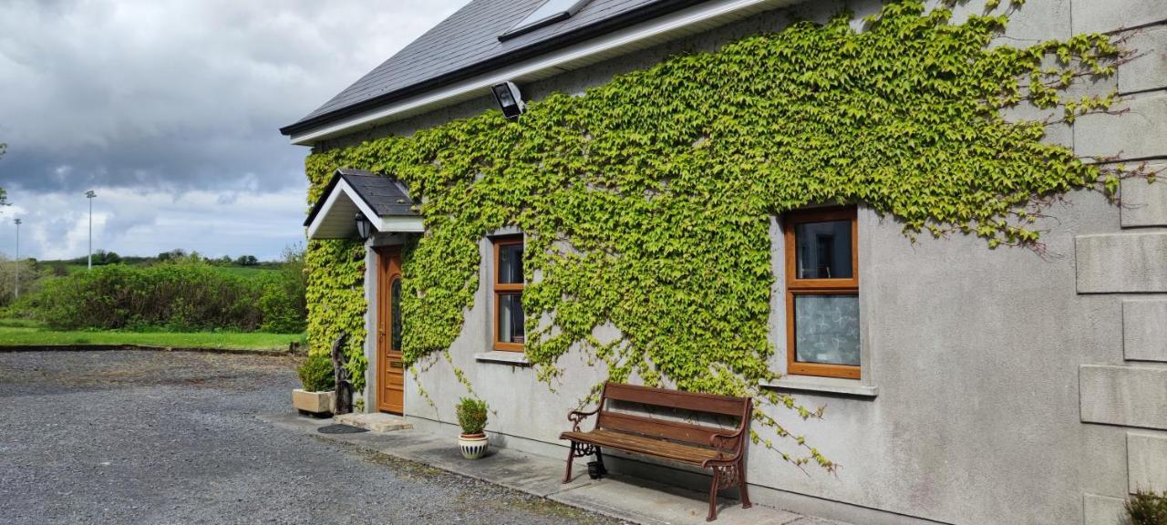 The Garden Gates Guest Accommodation Castlebar Extérieur photo